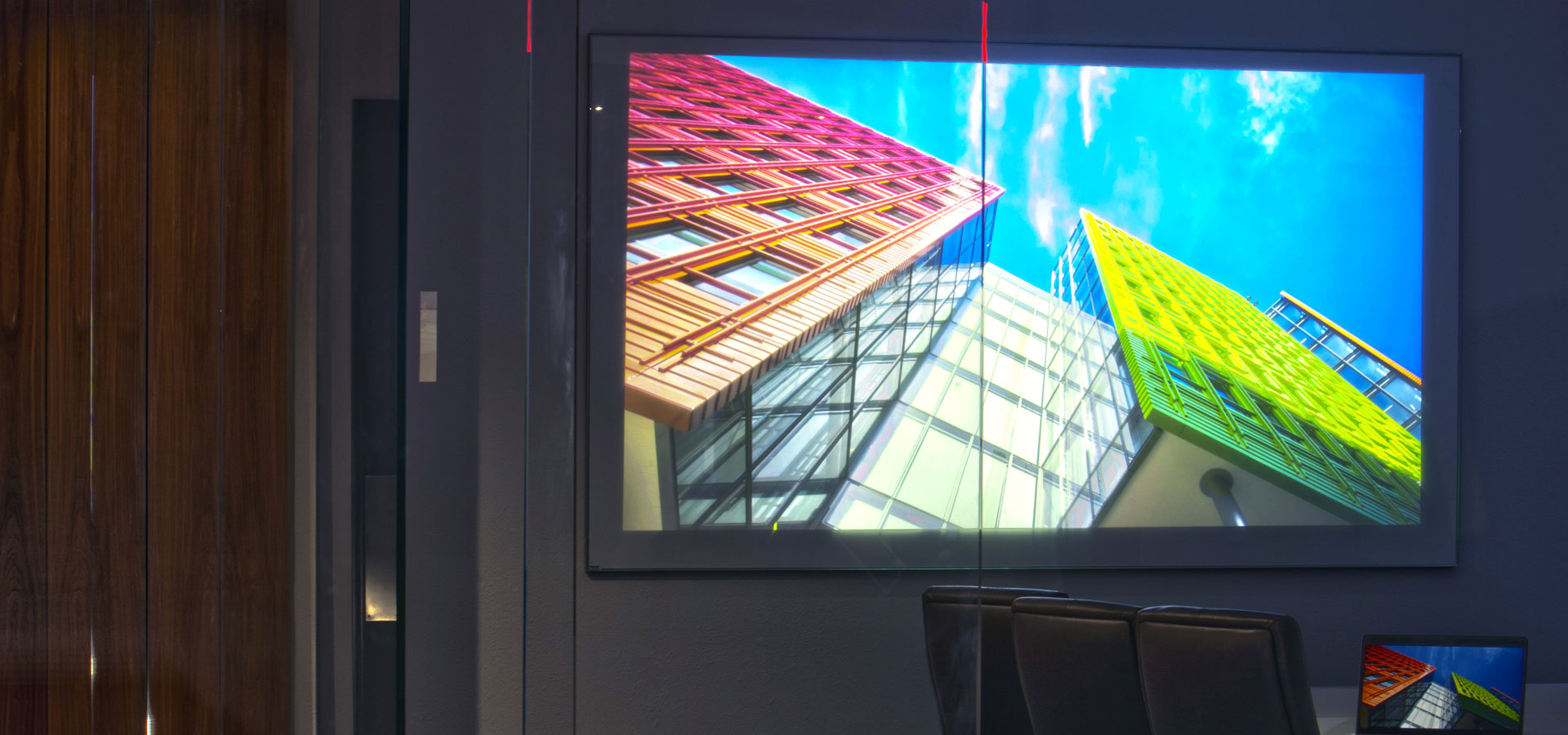 A Perfect View, Lights On or Lights Off Clarus